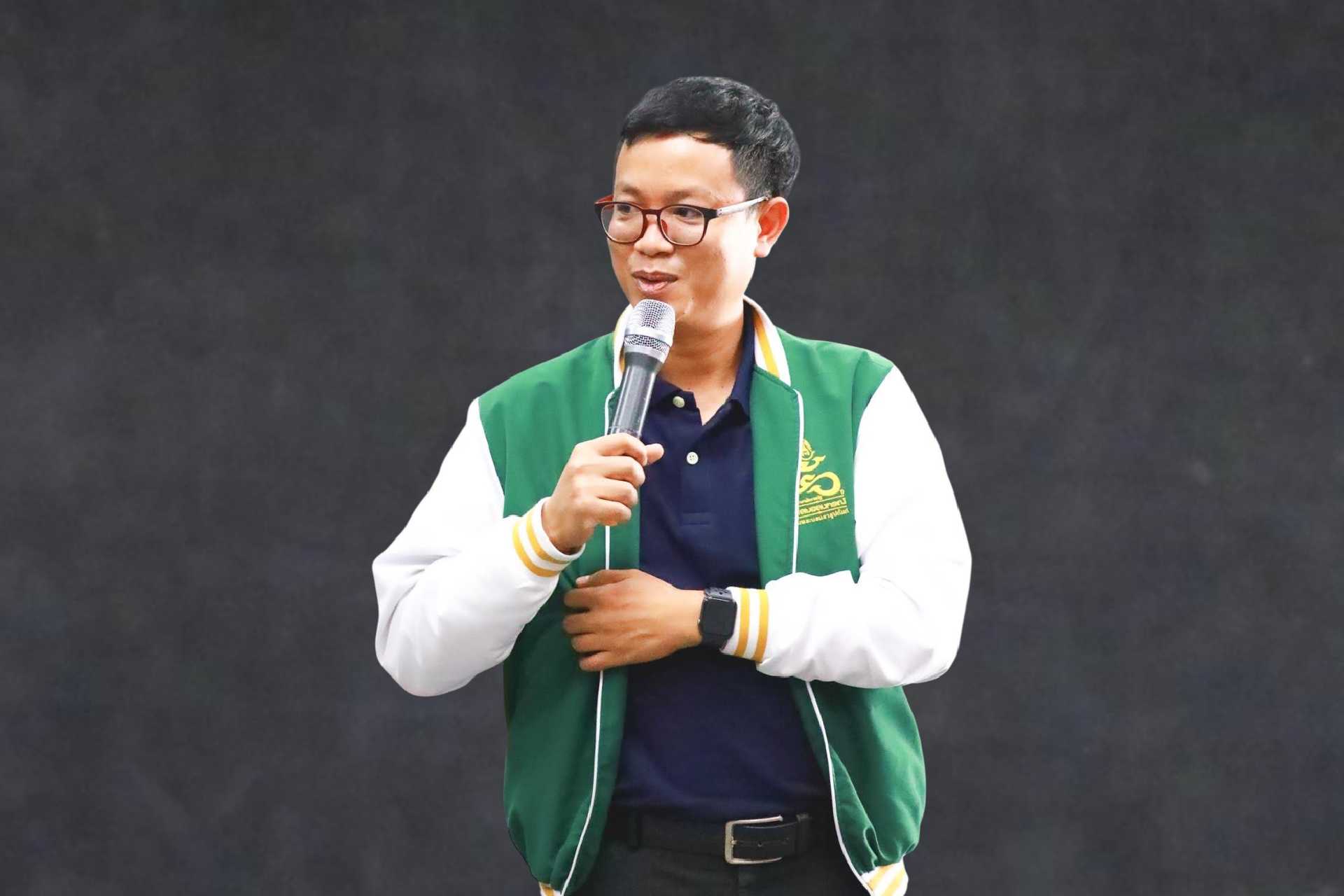 อาจารย์ศราวุฒิ เกิดถาวร