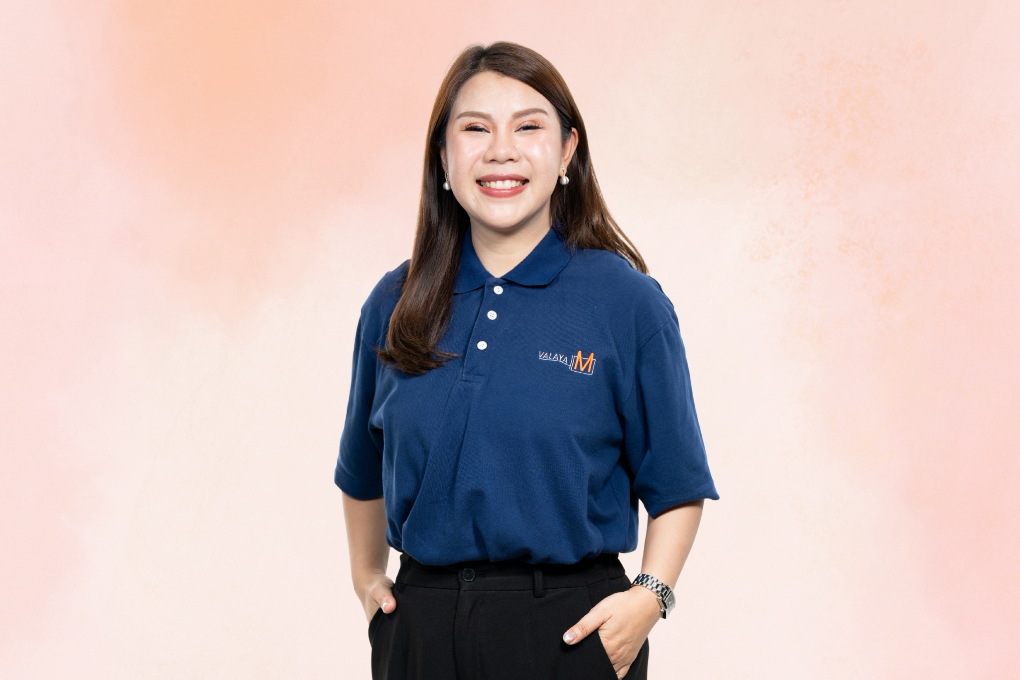อาจารย์ ดร.รวิธร ฐานัสสกุล อาจารย์ประจำสาขาวิชาการบริหารธุรกิจ